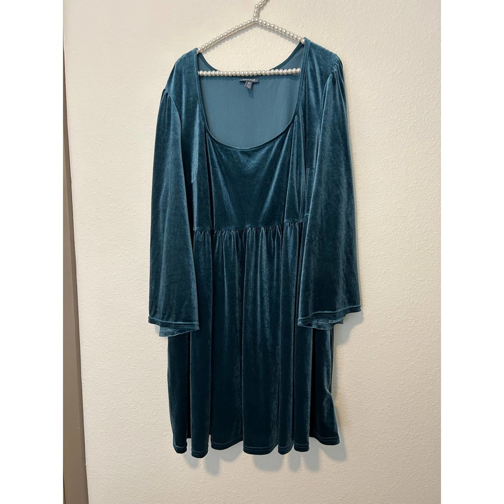 ModCloth Teal Velvet Long Sleeve Dress